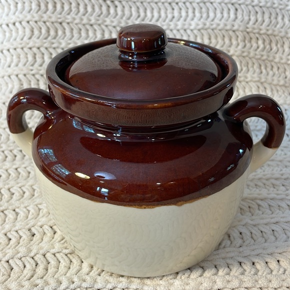 Vintage 1950s Marked McCoy Pottery Small Bean Pot With Lid (#341)w Side Handles - Picture 3 of 7